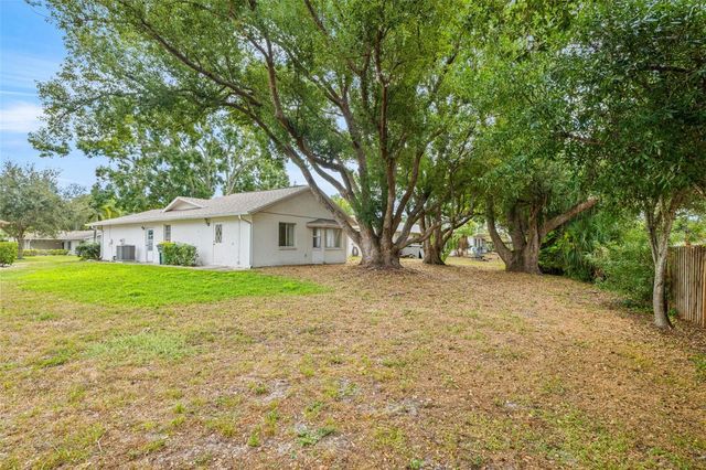 142 STAFFORD CIRCLE, Palm Harbor, FL 34684
