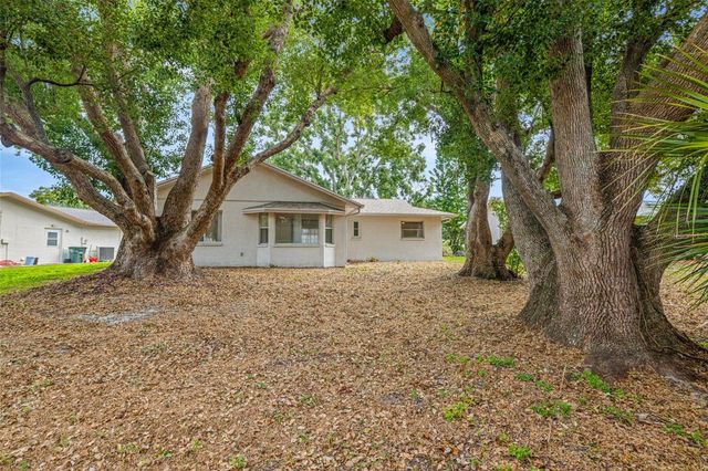 142 STAFFORD CIRCLE, Palm Harbor, FL 34684