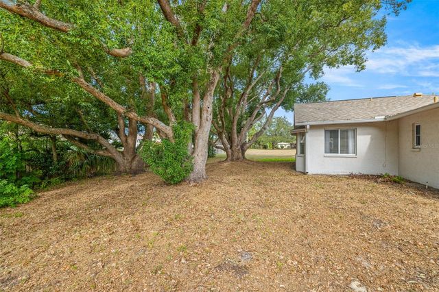 142 STAFFORD CIRCLE, Palm Harbor, FL 34684