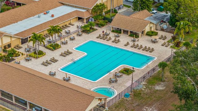 142 STAFFORD CIRCLE, Palm Harbor, FL 34684