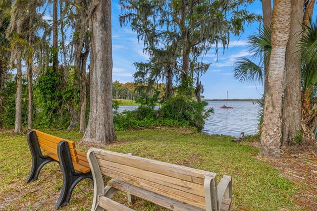 142 STAFFORD CIRCLE, Palm Harbor, FL 34684