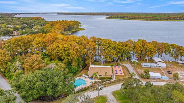 142 STAFFORD CIRCLE, Palm Harbor, FL 34684