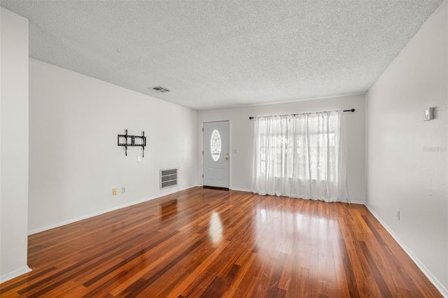 142 STAFFORD CIRCLE, Palm Harbor, FL 34684