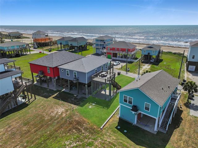 1811 Redfish Lane, Crystal Beach, TX 77650