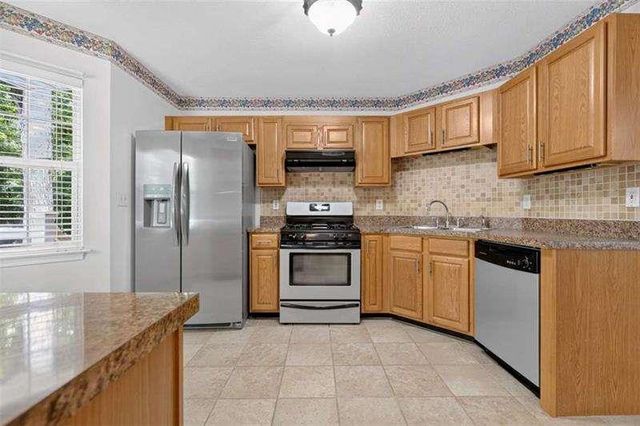 72 Victorian Circle, Dallas, GA 30157