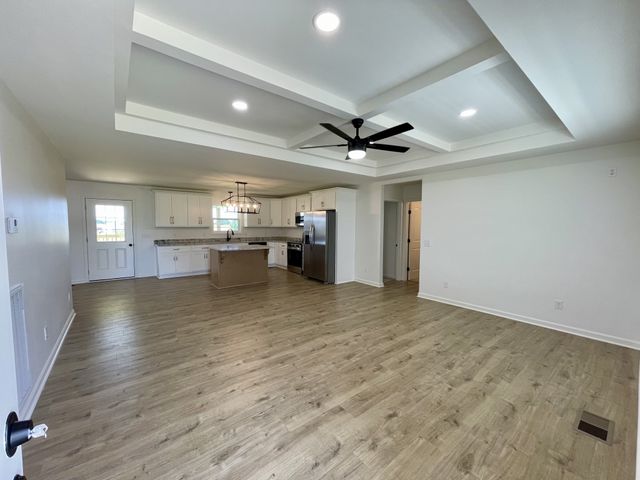 104 Donald Rd, Lafayette, TN 37083
