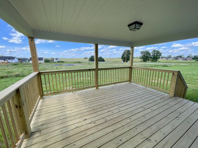104 Donald Rd, Lafayette, TN 37083