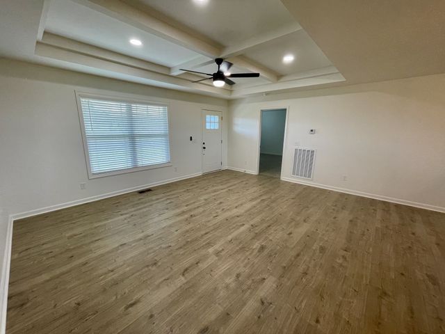 104 Donald Rd, Lafayette, TN 37083