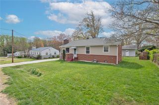 12 N Acres Drive, Greenville, SC 29609