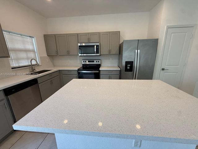 669 SW 11th Street, Florida City, FL 33034