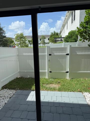 669 SW 11th Street, Florida City, FL 33034
