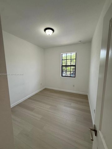 669 SW 11th Street, Florida City, FL 33034