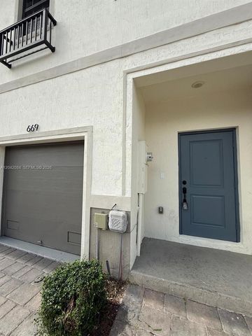 669 SW 11th Street, Florida City, FL 33034