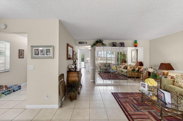 773 Burgundy Q, Delray Beach, FL 33484