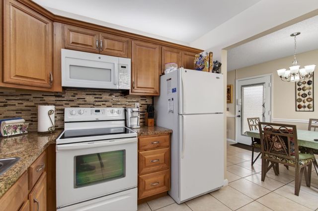 773 Burgundy Q, Delray Beach, FL 33484