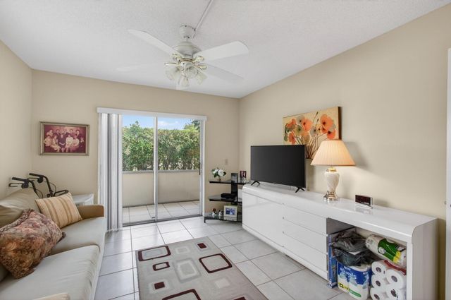 773 Burgundy Q, Delray Beach, FL 33484