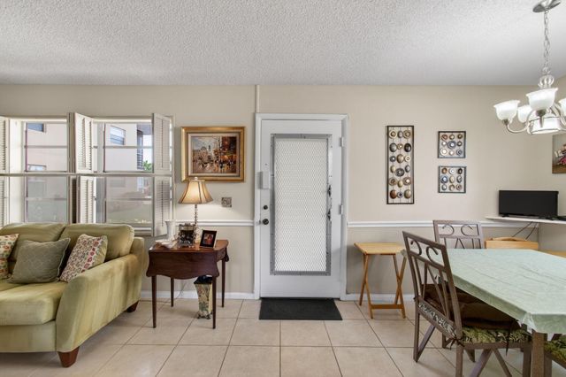 773 Burgundy Q, Delray Beach, FL 33484