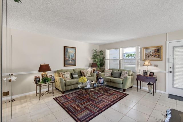 773 Burgundy Q, Delray Beach, FL 33484