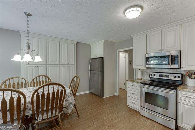 637 Cedar Valley Trace, Lawrenceville, GA 30043