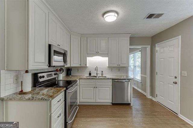 637 Cedar Valley Trace, Lawrenceville, GA 30043