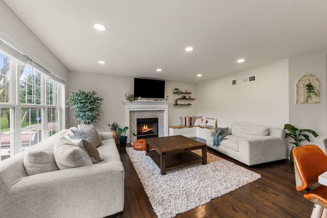 3404 Interlochen Lane, Naperville, IL 60564