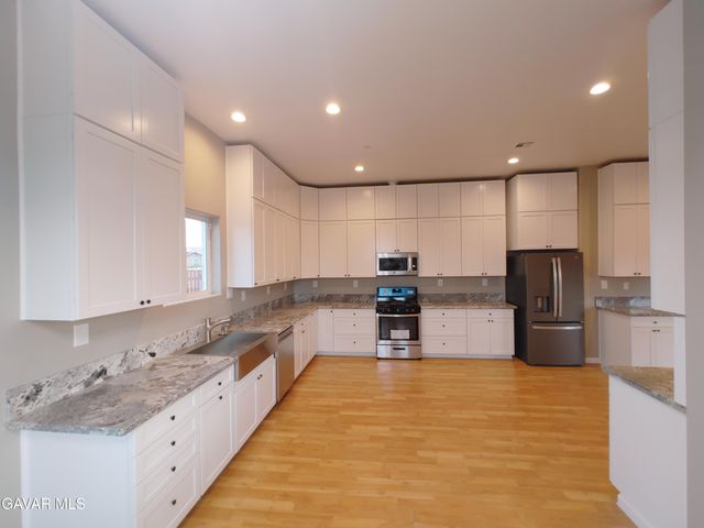 8849 Bay Avenue, California City, CA 93505