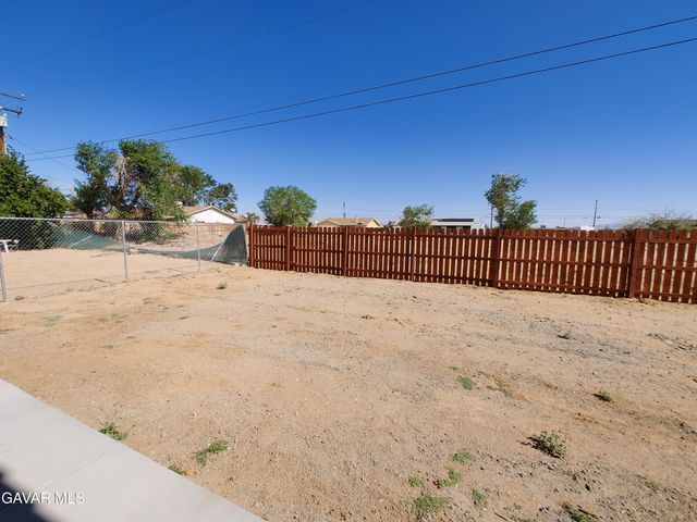 8849 Bay Avenue, California City, CA 93505