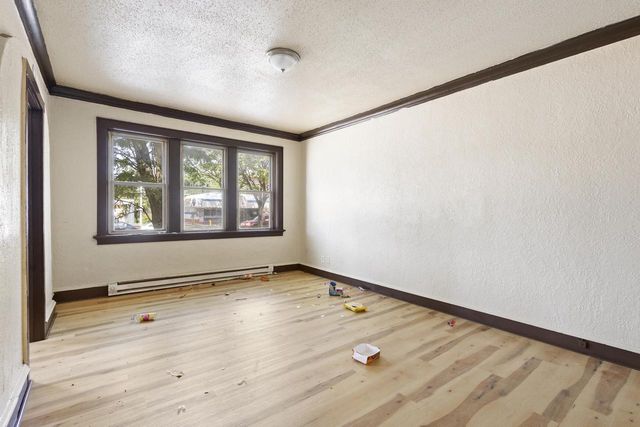 2613 W Capitol DRIVE, Milwaukee, WI 53206