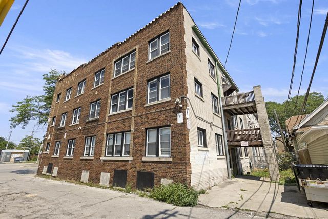 2613 W Capitol DRIVE, Milwaukee, WI 53206