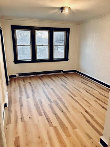 2613 W Capitol DRIVE, Milwaukee, WI 53206