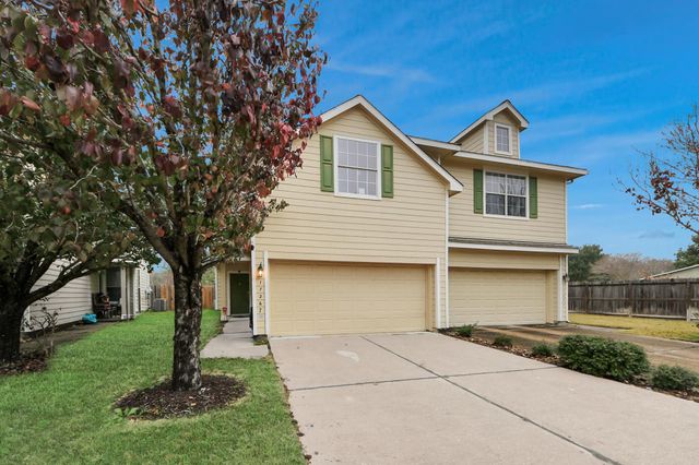 17267 Oakwood Chase Drive, Spring, TX 77379