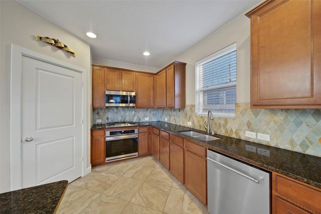 6006 Emberwood Falls Drive, Katy, TX 77494