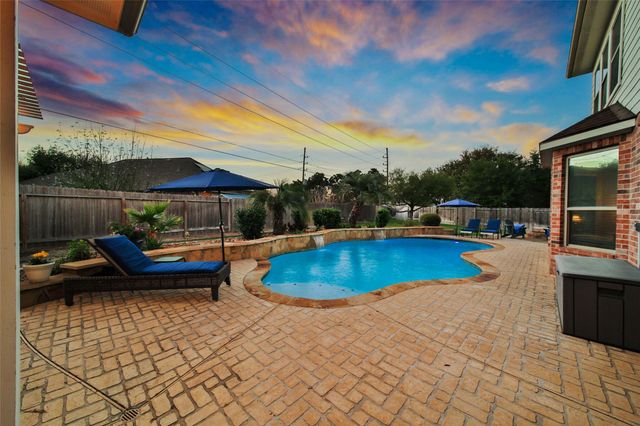 6006 Emberwood Falls Drive, Katy, TX 77494