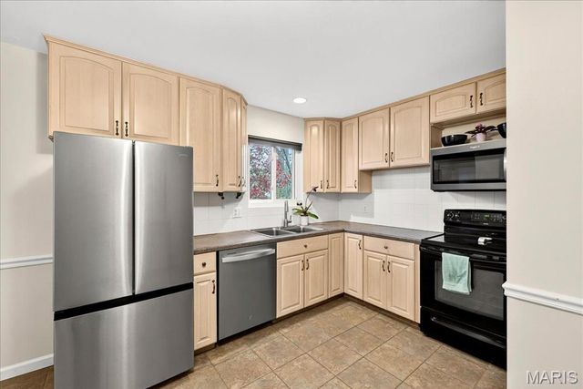 3290 Kingsley Drive, Florissant, MO 63033