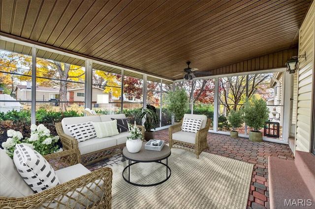 3290 Kingsley Drive, Florissant, MO 63033