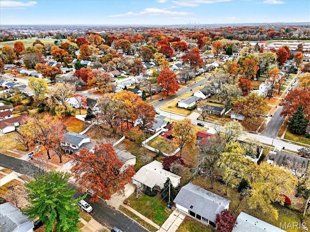 3290 Kingsley Drive, Florissant, MO 63033