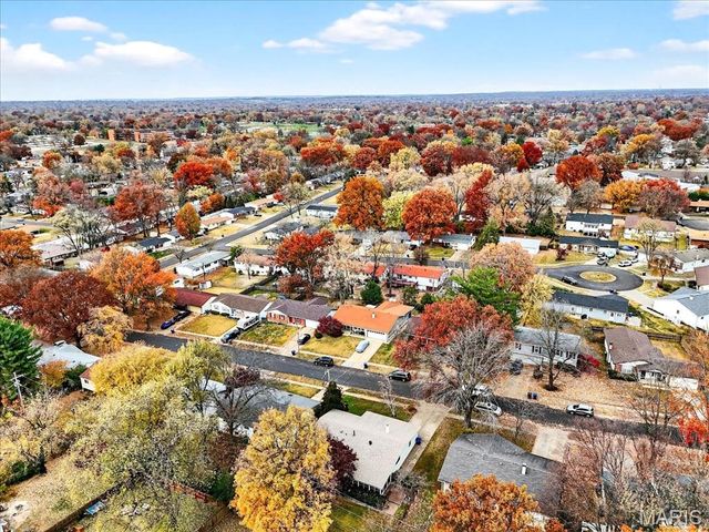 3290 Kingsley Drive, Florissant, MO 63033