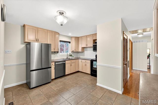 3290 Kingsley Drive, Florissant, MO 63033