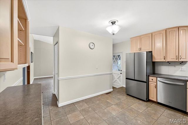 3290 Kingsley Drive, Florissant, MO 63033