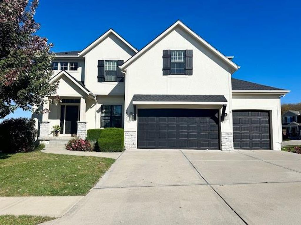 1208 BECKET Court, Raymore, MO 64083