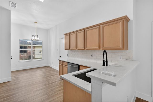 1325 Rosewood Lane, Lancaster, TX 75146