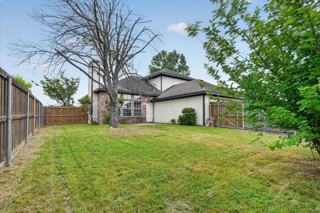 1325 Rosewood Lane, Lancaster, TX 75146