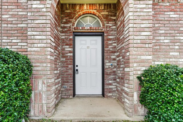 1325 Rosewood Lane, Lancaster, TX 75146
