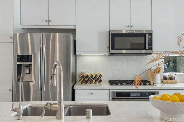 5627 W Observation Lane, Los Angeles, CA 90028