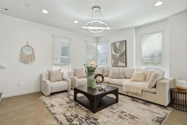 5627 W Observation Lane, Los Angeles, CA 90028