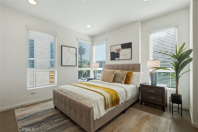 5627 W Observation Lane, Los Angeles, CA 90028