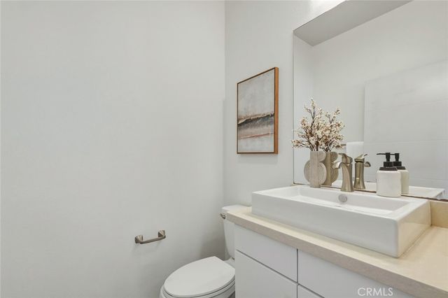5627 W Observation Lane, Los Angeles, CA 90028