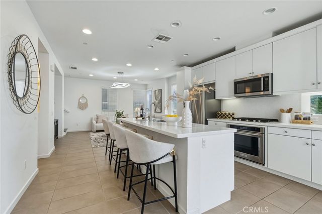 5627 W Observation Lane, Los Angeles, CA 90028