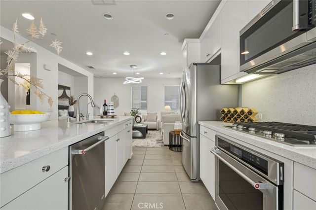 5627 W Observation Lane, Los Angeles, CA 90028