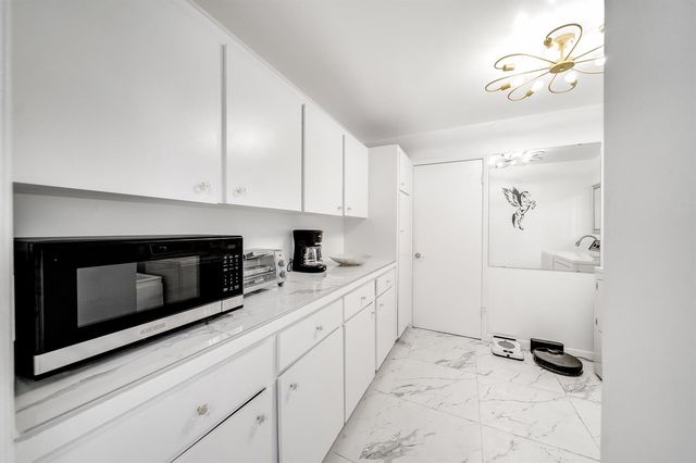 583 Rambling Drive Circle, Wellington, FL 33414